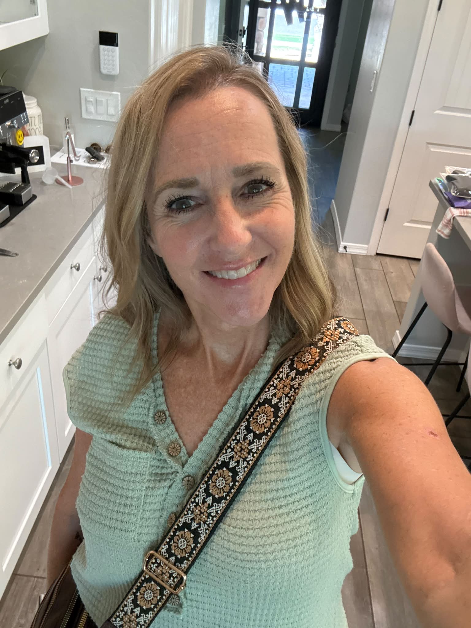 Skin Over 50: Do you know your skin story? ❤️

We spend years looking in the mirror and deciding what we think our skin needs.

Dry. Aging. Sensitive. Dark spots. Fine lines.

But what if your skin could tell you its own story?

That’s one of my favorite things about a personalized skin analysis. It gives us a closer look at what’s actually happening with your skin so we can stop choosing skincare based on assumptions.

At 58, I don’t want MORE skincare.

I want the RIGHT skincare for my skin story.

Curious about yours?

I’ll help you discover your Skin Story. ❤️